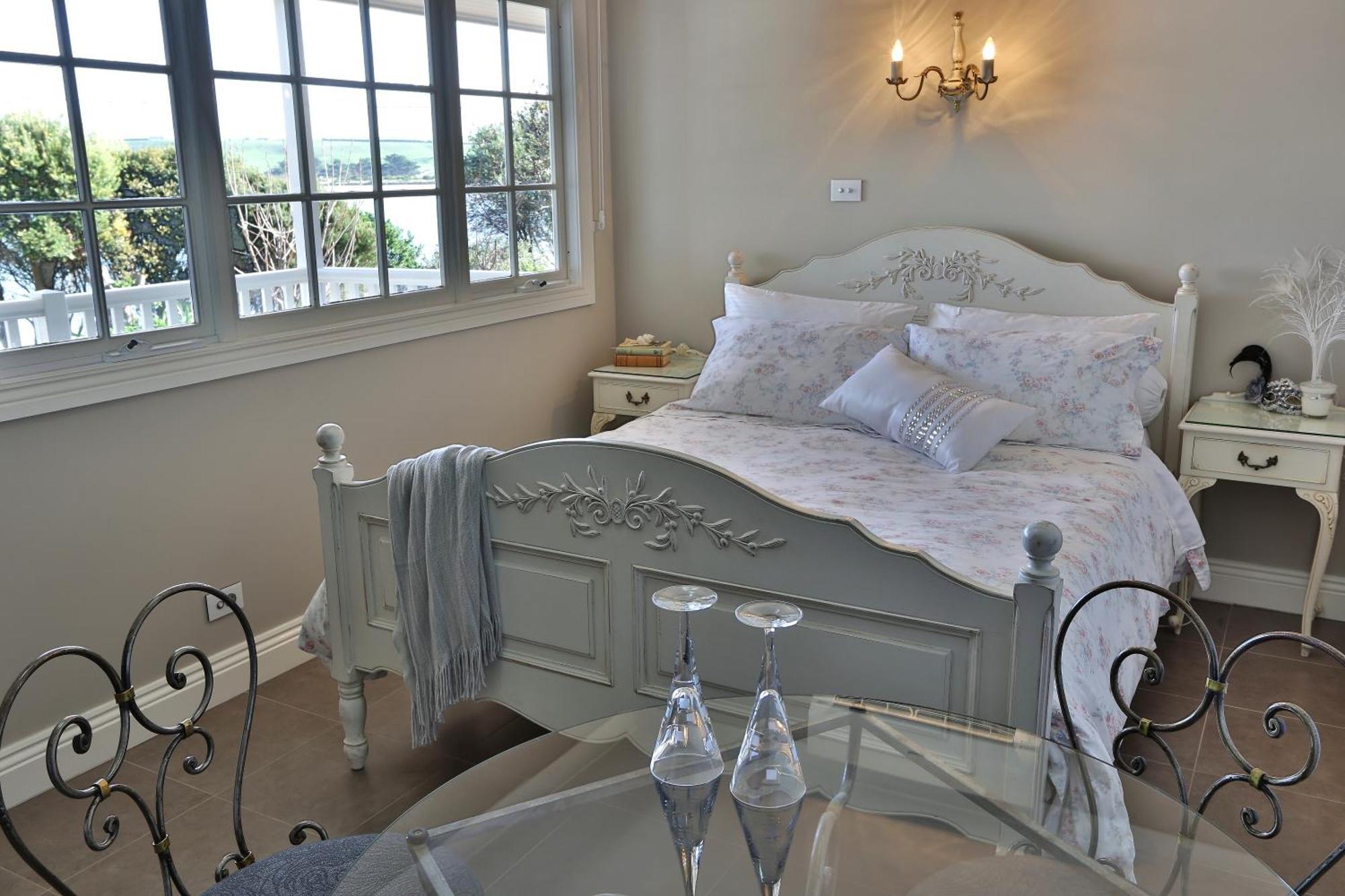The Ark Stanley Luxury Bed And Breakfast Room photo